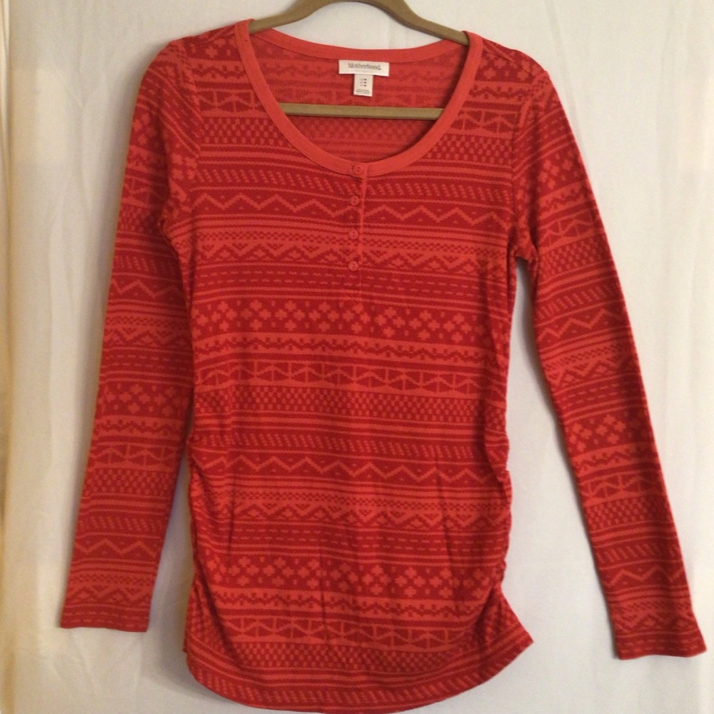 Motherhood Maternity Long Sleeve Thermal 4 button knit top, red print size med